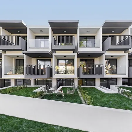 Apartment Calm Chaos 1