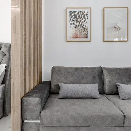 Calm Chaos 1 Apartment *